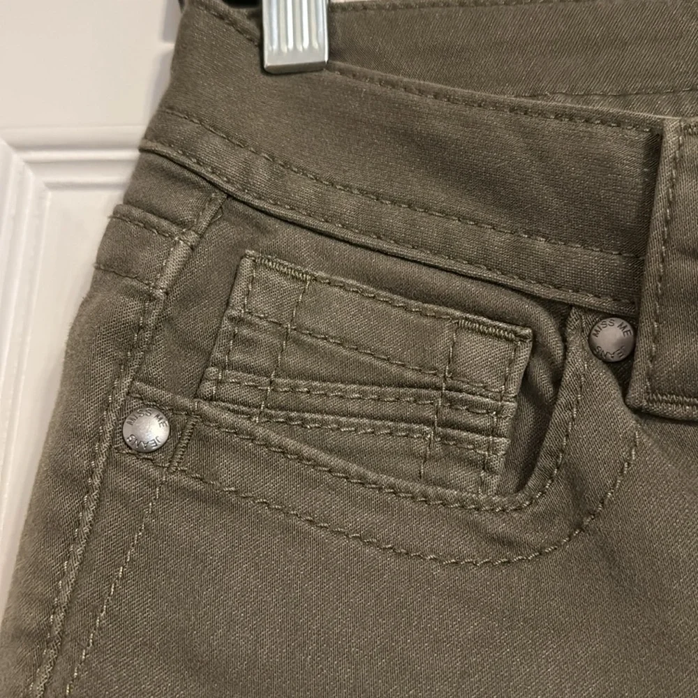 Miss Me Signature Skinny Jeans - Picture 6 of 12